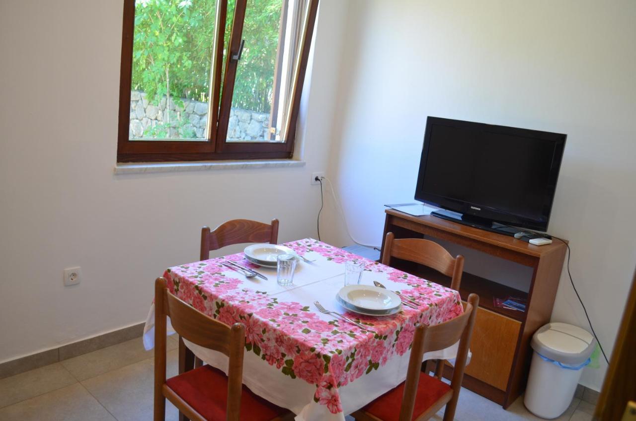 Apartments Mare Malinska Εξωτερικό φωτογραφία