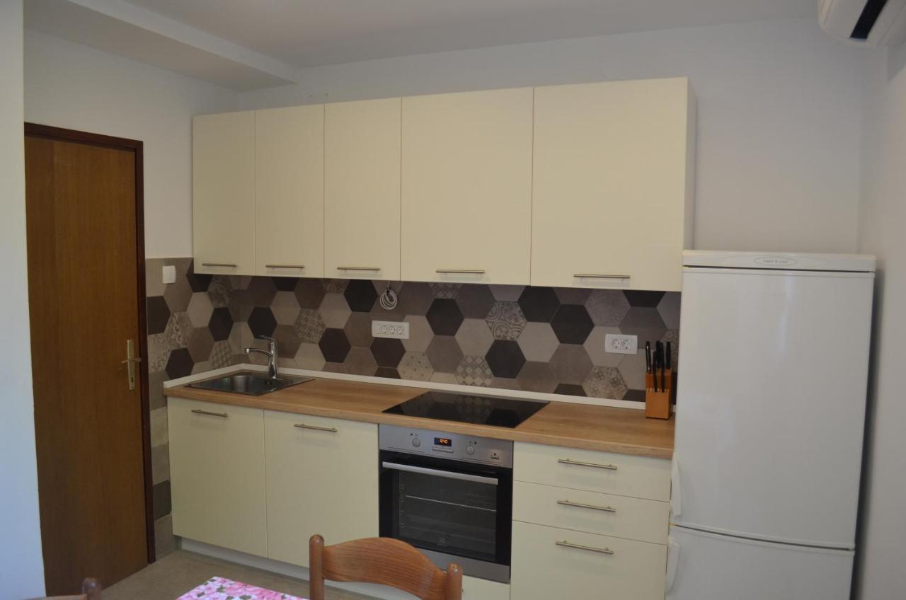 Apartments Mare Malinska Εξωτερικό φωτογραφία
