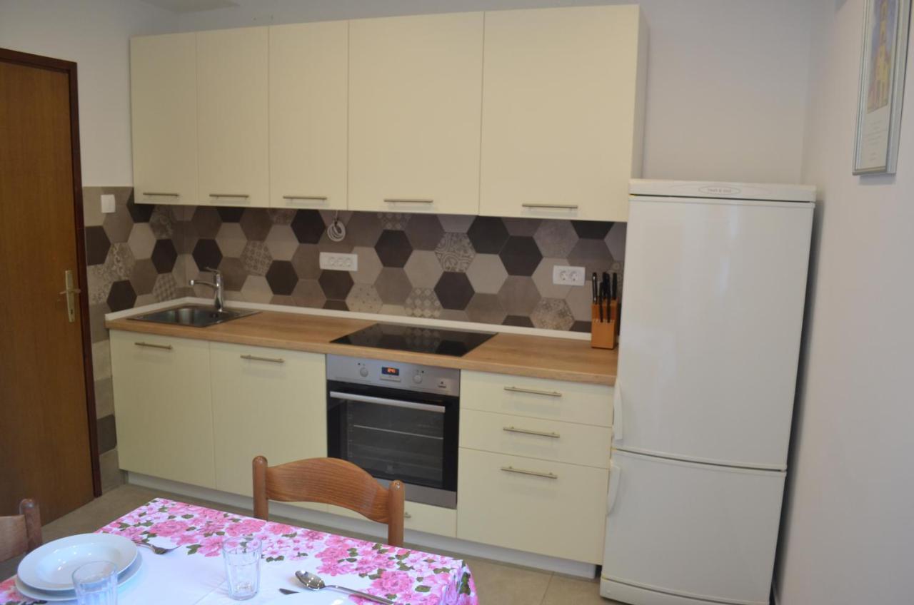 Apartments Mare Malinska Εξωτερικό φωτογραφία