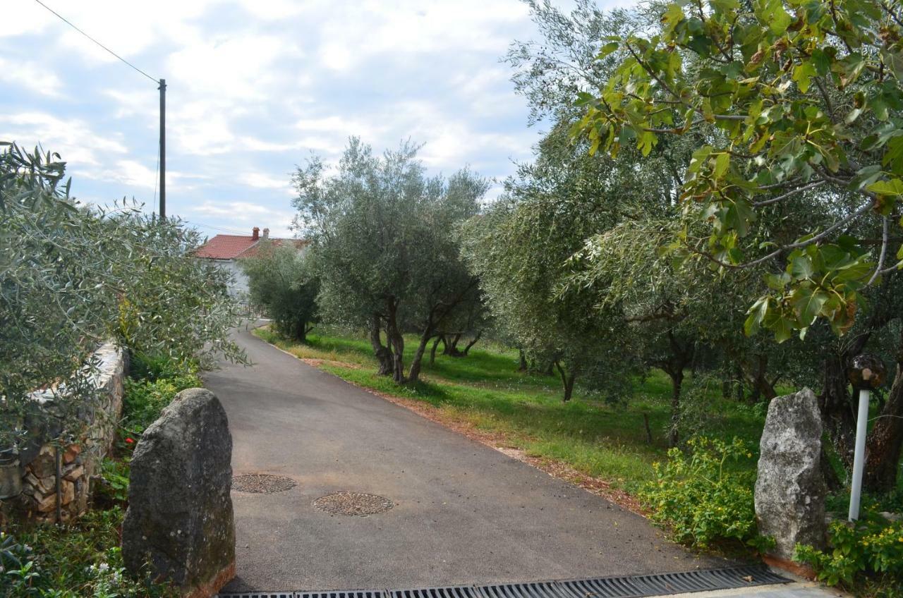 Apartments Mare Malinska Εξωτερικό φωτογραφία