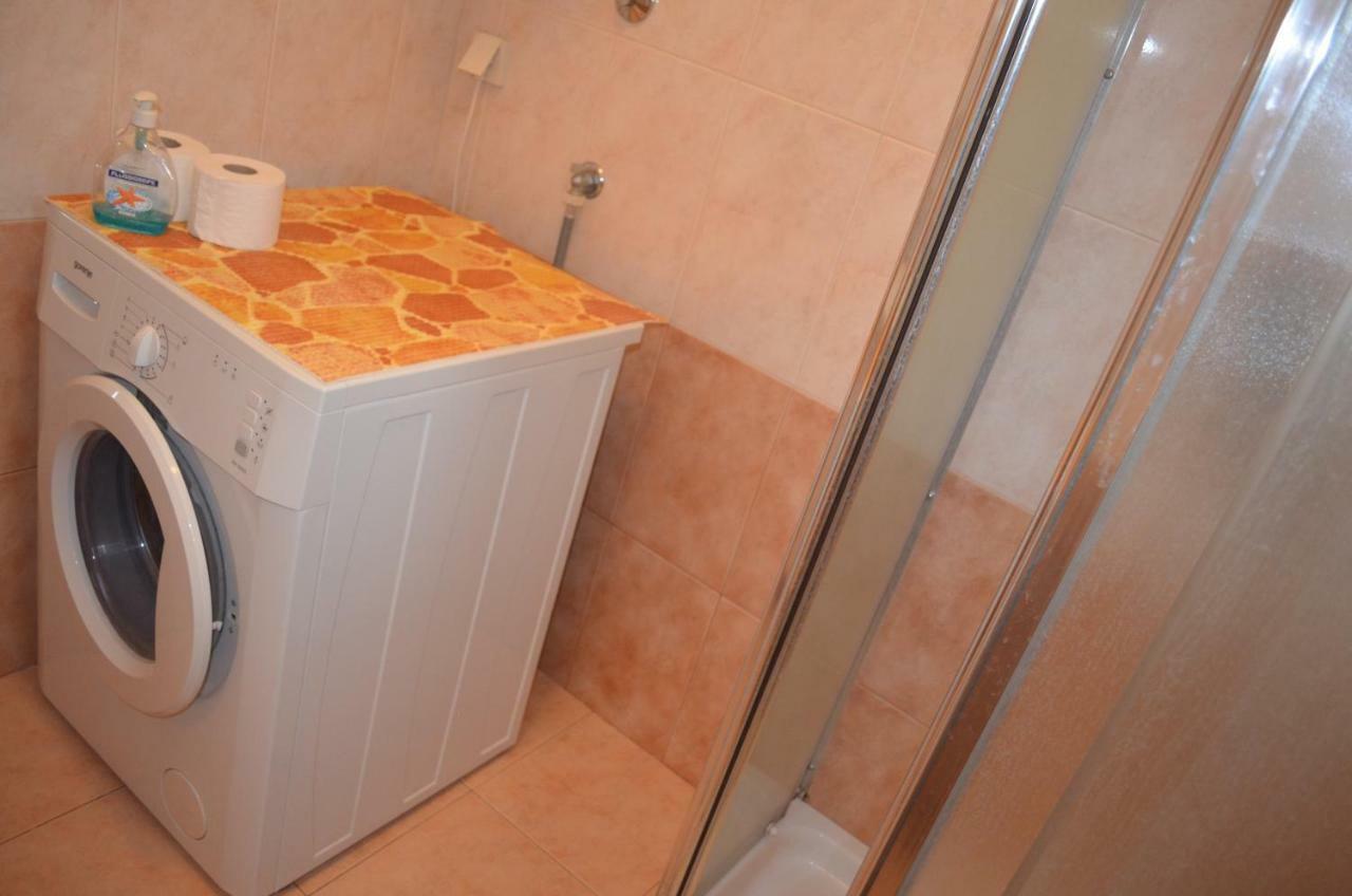 Apartments Mare Malinska Εξωτερικό φωτογραφία
