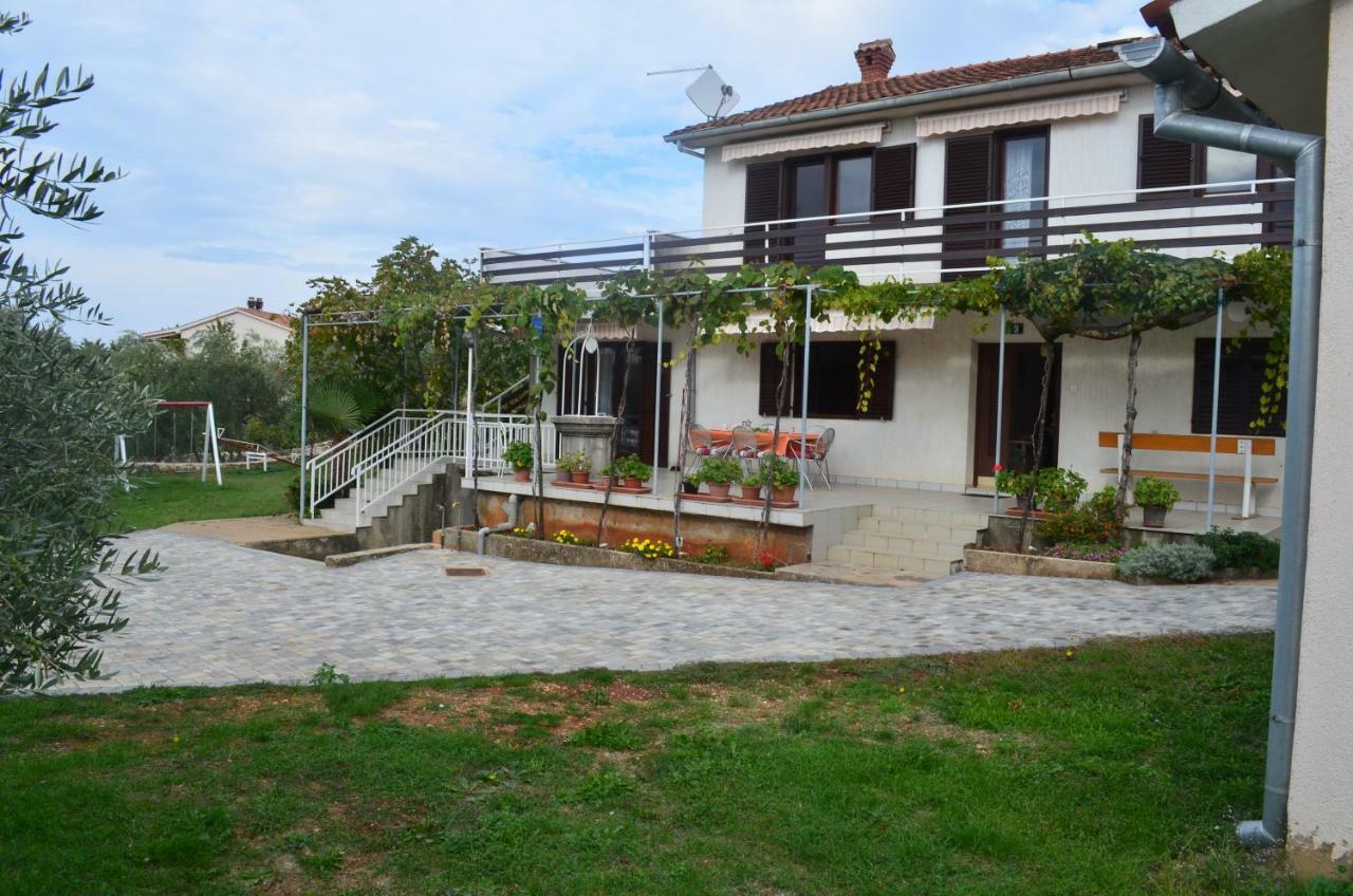 Apartments Mare Malinska Εξωτερικό φωτογραφία