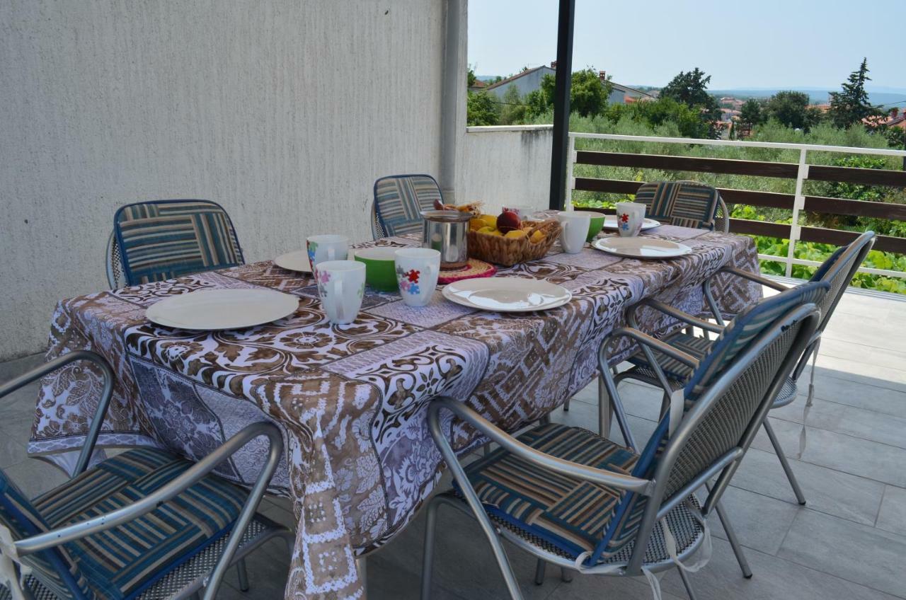 Apartments Mare Malinska Εξωτερικό φωτογραφία