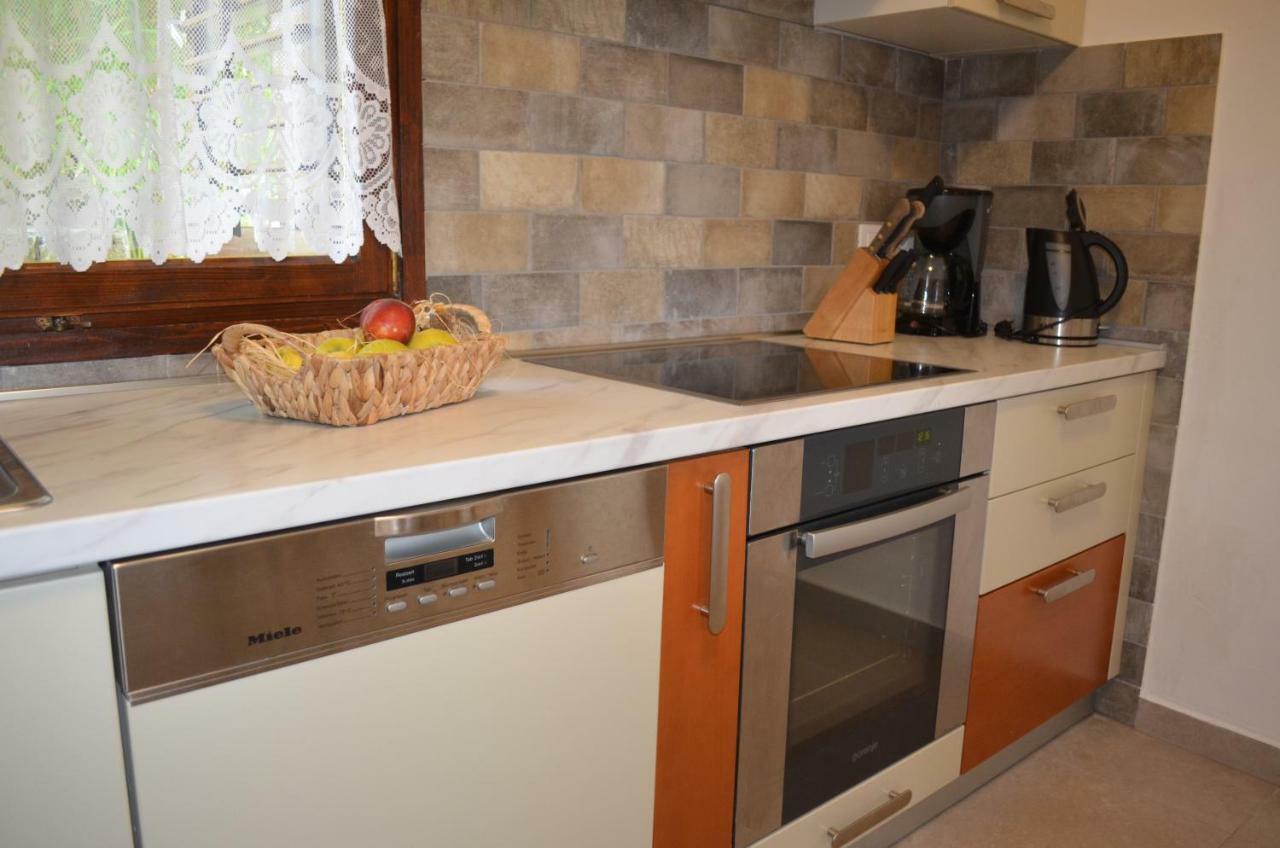 Apartments Mare Malinska Εξωτερικό φωτογραφία