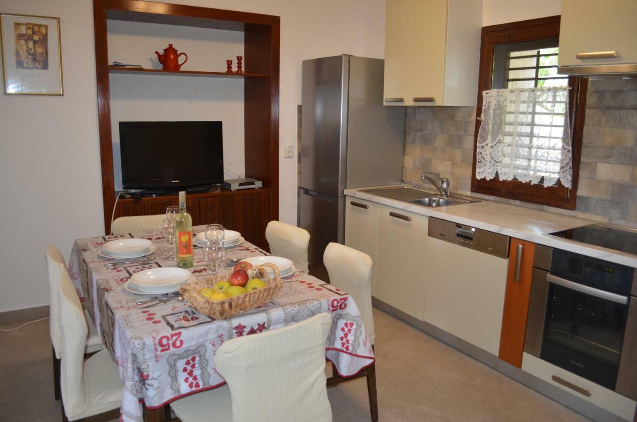Apartments Mare Malinska Εξωτερικό φωτογραφία