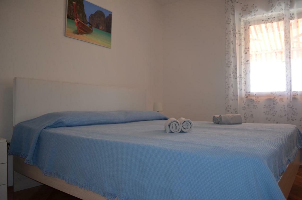 Apartments Mare Malinska Εξωτερικό φωτογραφία