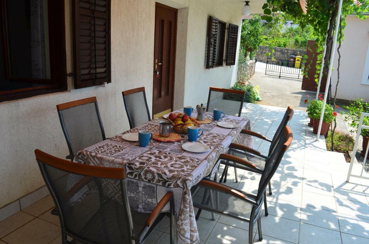 Apartments Mare Malinska Εξωτερικό φωτογραφία